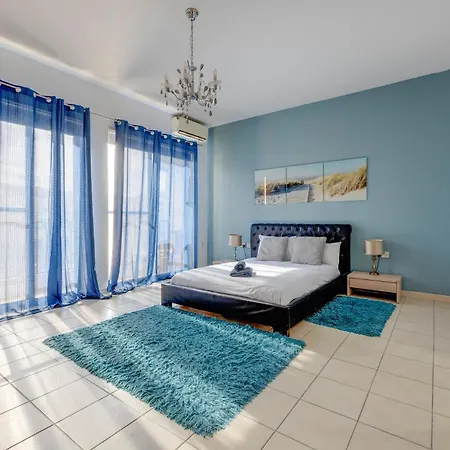 Modern 2br *