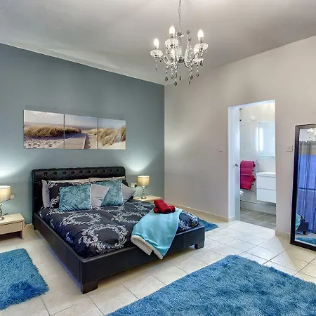 Modern 2br Lejlighed *