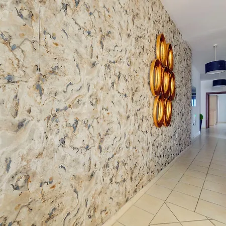 Modern 2br