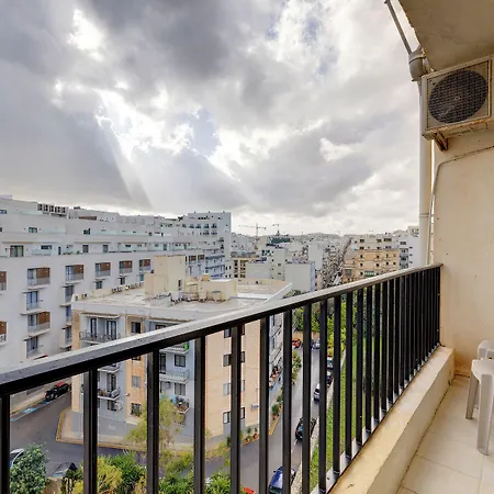 Modern 2br Lejlighed