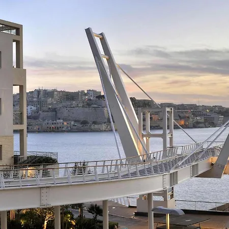 Modern 2br * Sliema