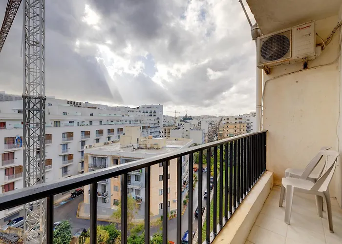 Modern 2br * Sliema
